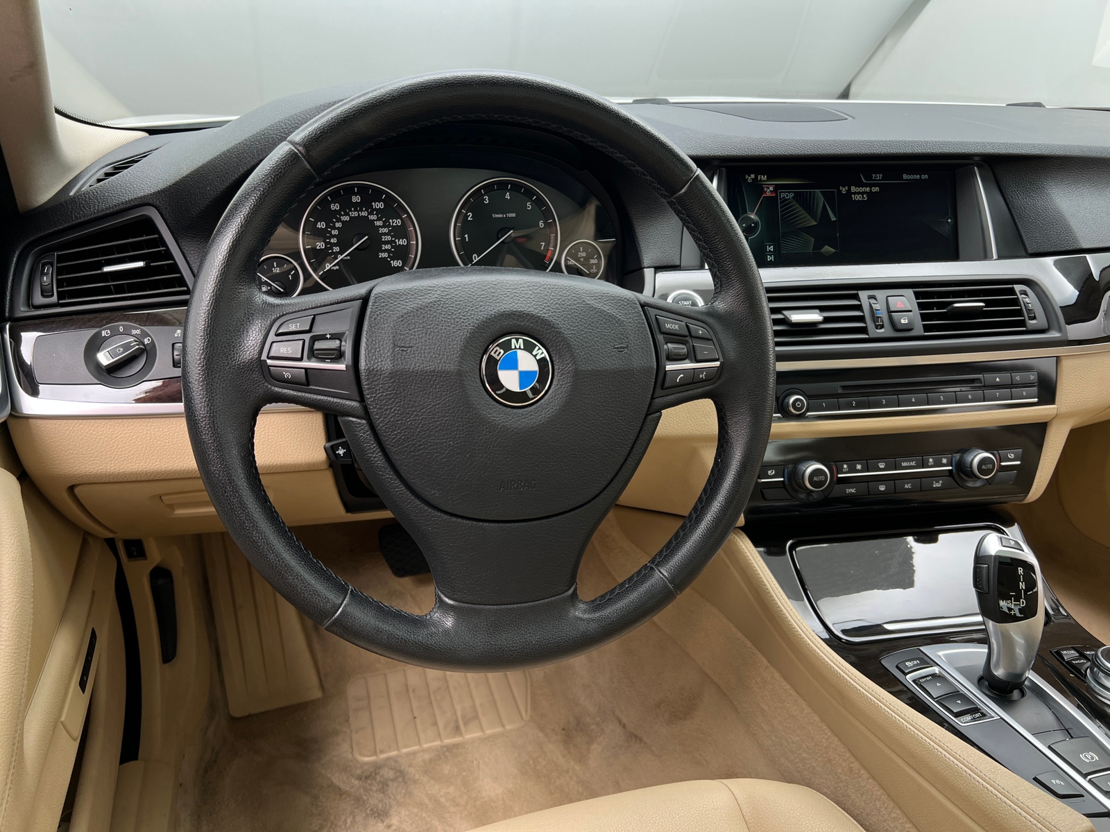 Thumbnail: 2014 BMW 5 Series - 5
