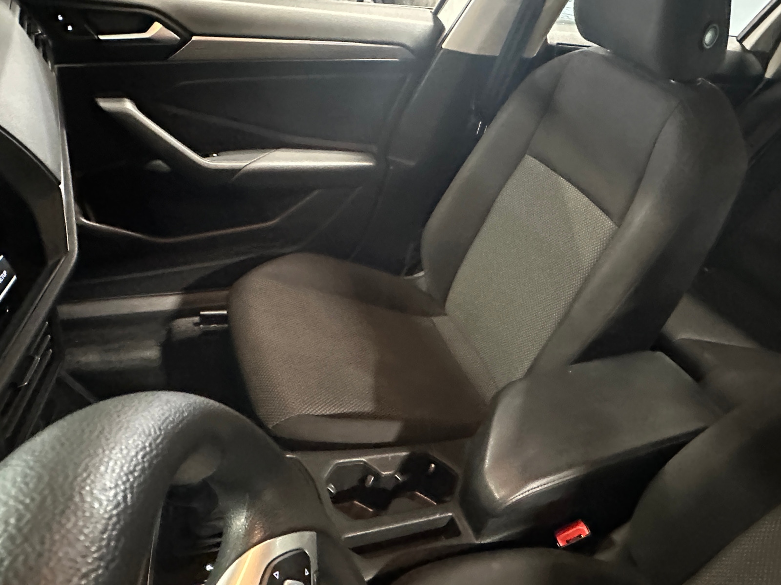 Thumbnail: 2019 Volkswagen Jetta - 2
