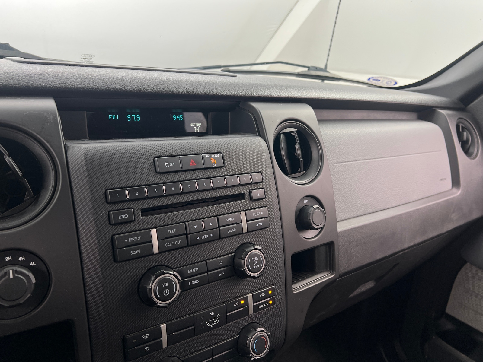 Thumbnail: 2014 Ford Econoline - 4