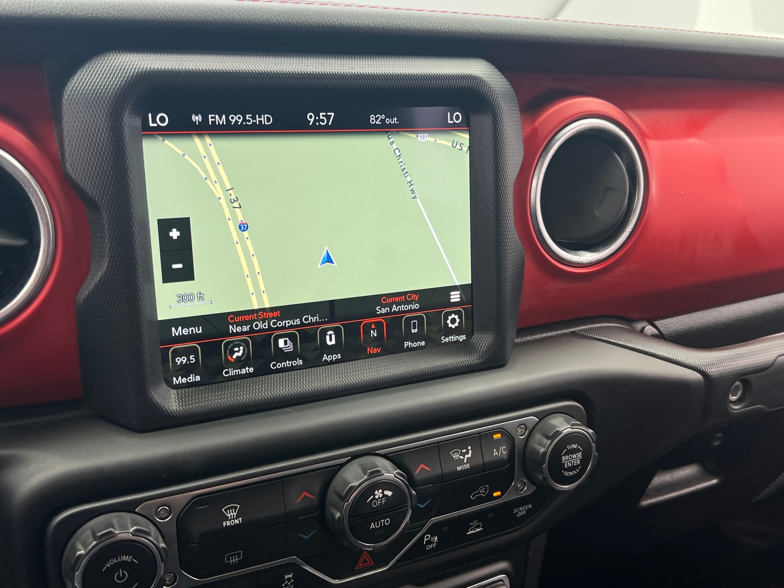 Thumbnail: 2020 Jeep Gladiator - 3