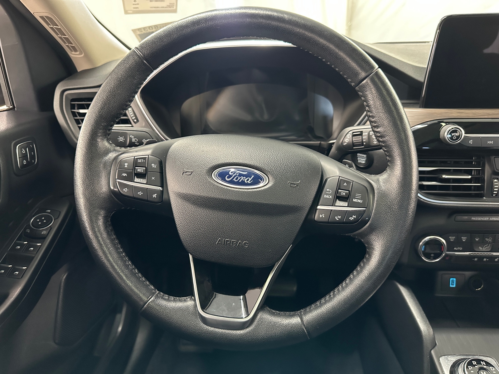 Thumbnail: 2020 Ford Escape - 4
