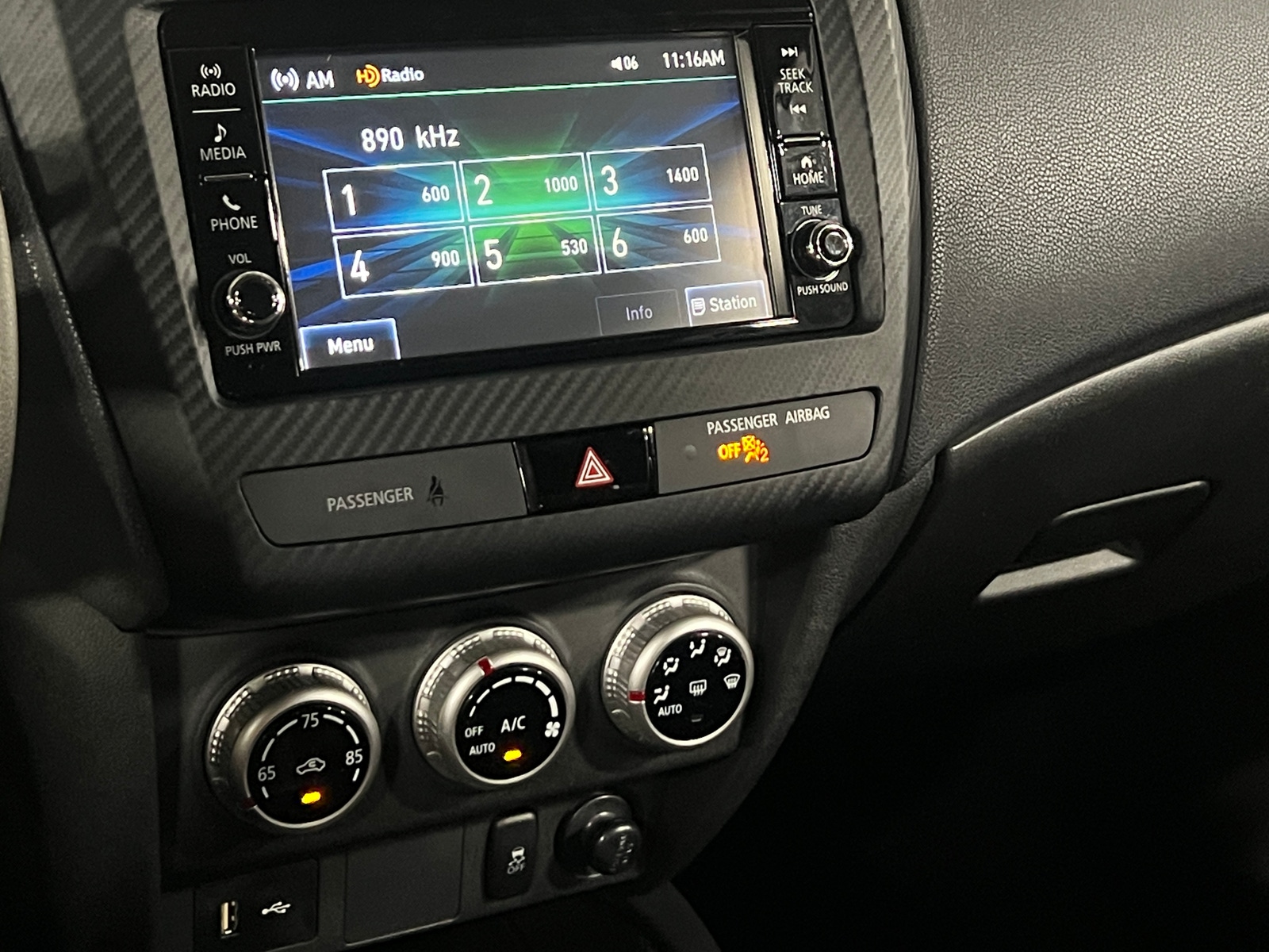 Thumbnail: 2020 Mitsubishi Outlander Sport - 4