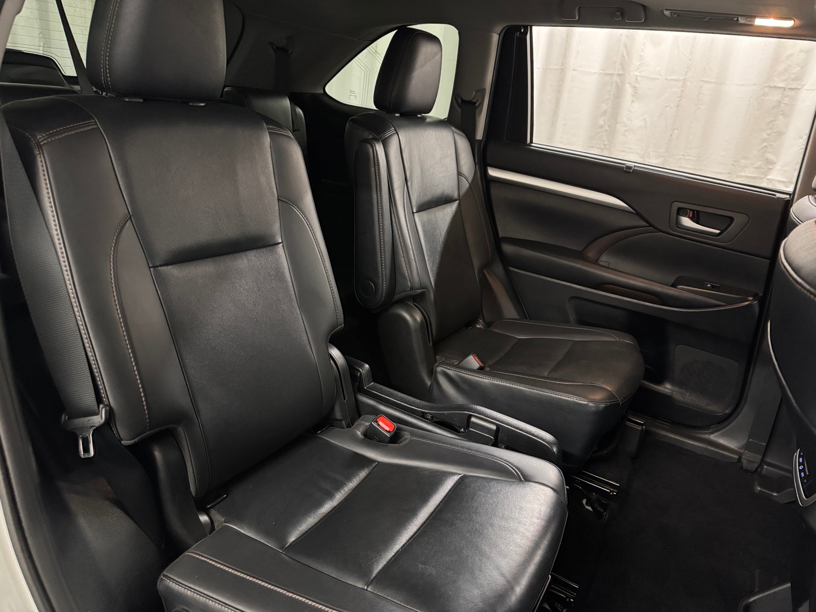 Thumbnail: 2019 Toyota Highlander - 5