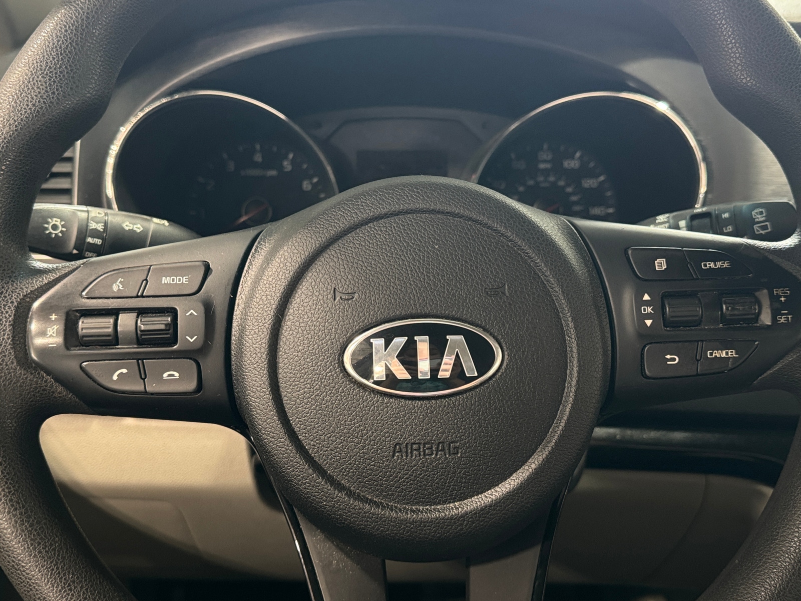 Thumbnail: 2019 Kia Sedona - 5