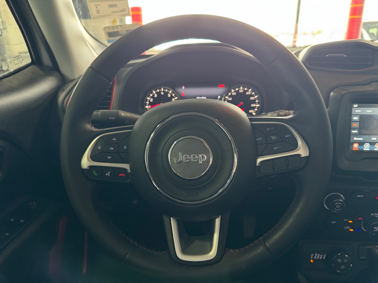 Thumbnail: 2019 Jeep Renegade - 5