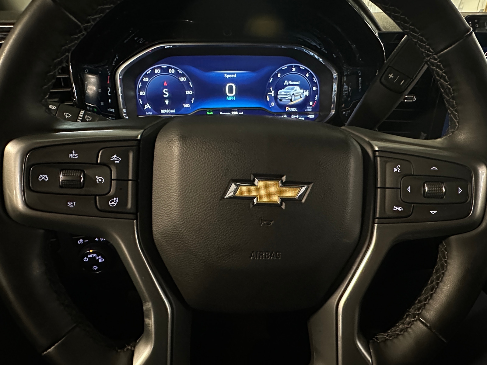 Thumbnail: 2023 Chevrolet Silverado 1500 - 5