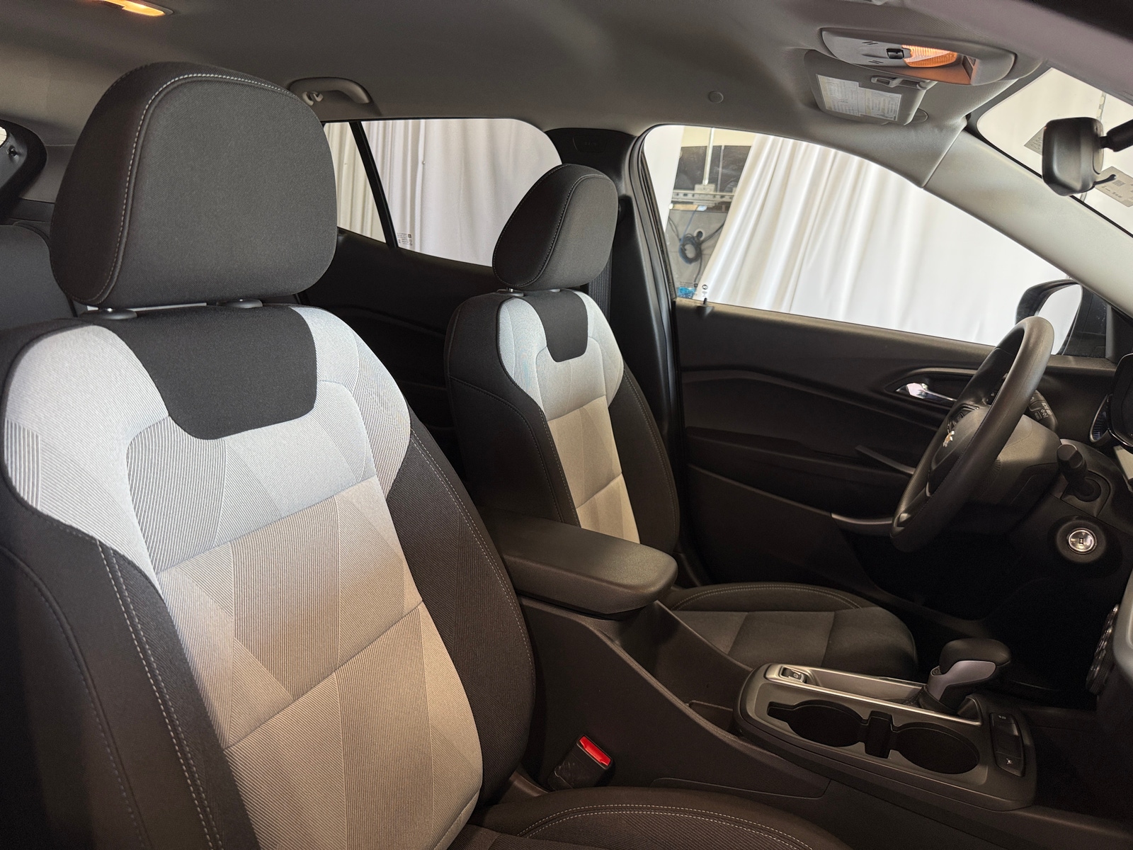 Thumbnail: 2025 Chevrolet Trax - 2