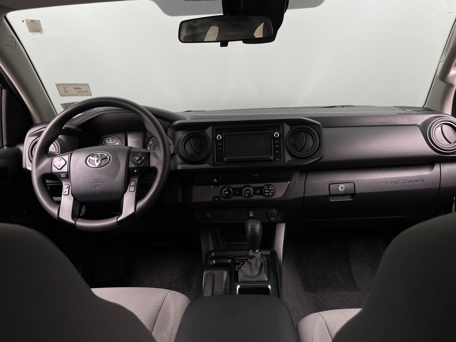 Thumbnail: 2019 Toyota Tacoma - 3