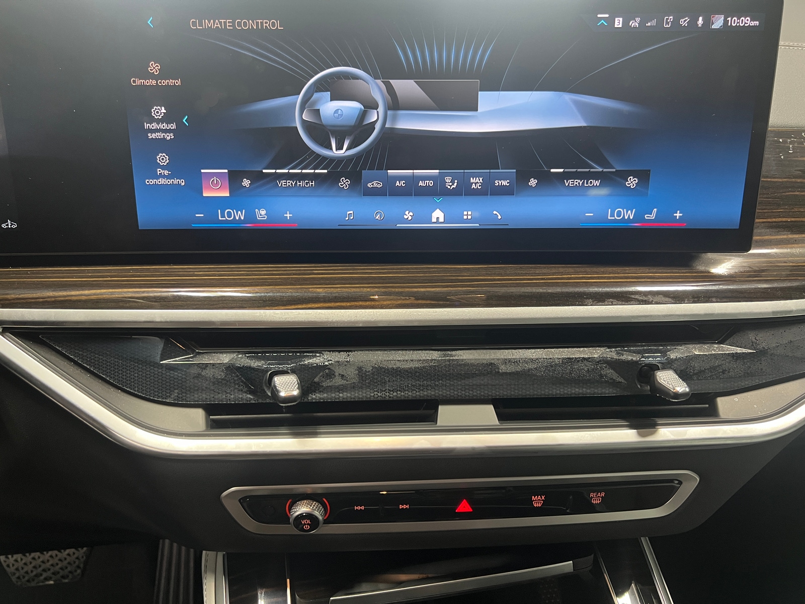 Thumbnail: 2025 BMW X5 - 3