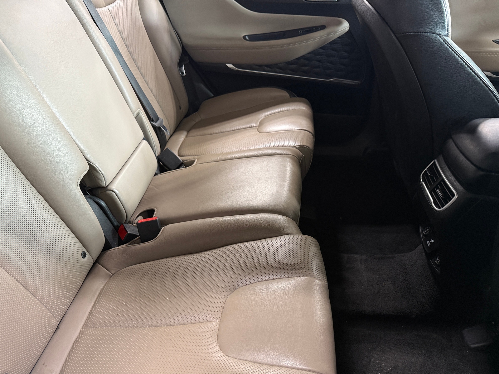 Thumbnail: 2021 Hyundai Santa Fe - 5