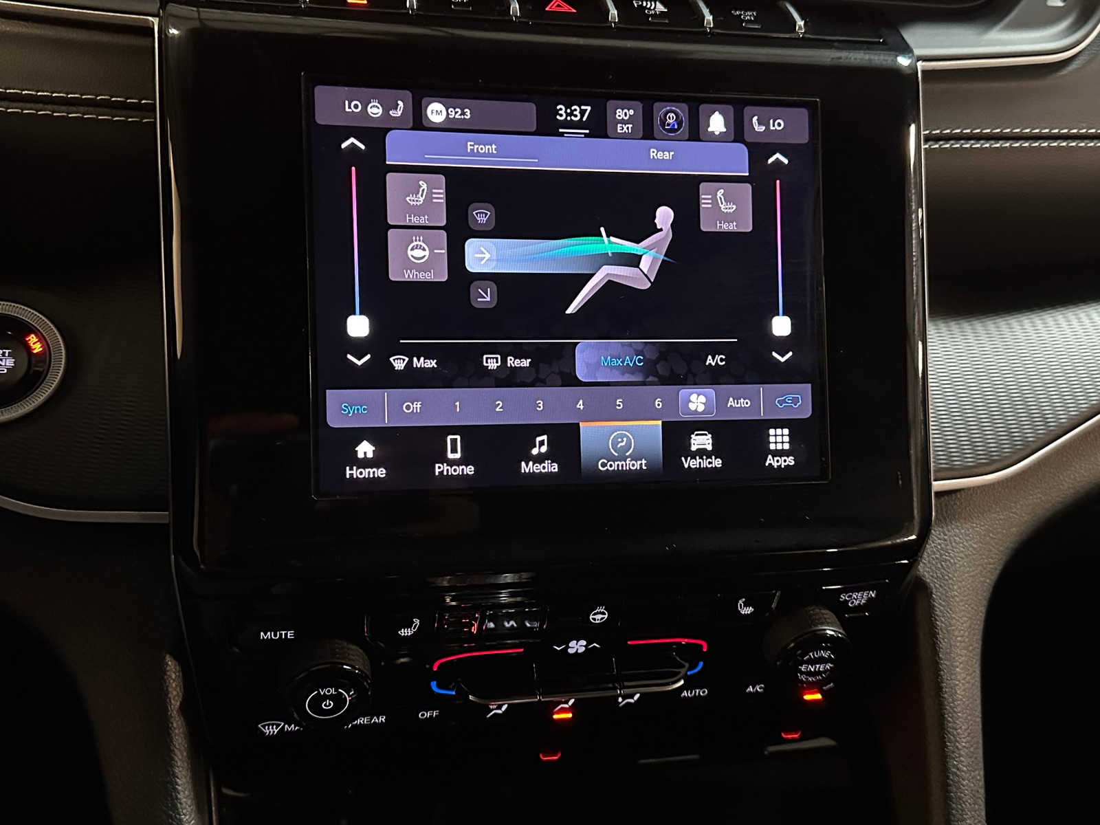 Thumbnail: 2024 Jeep Grand Cherokee L - 4