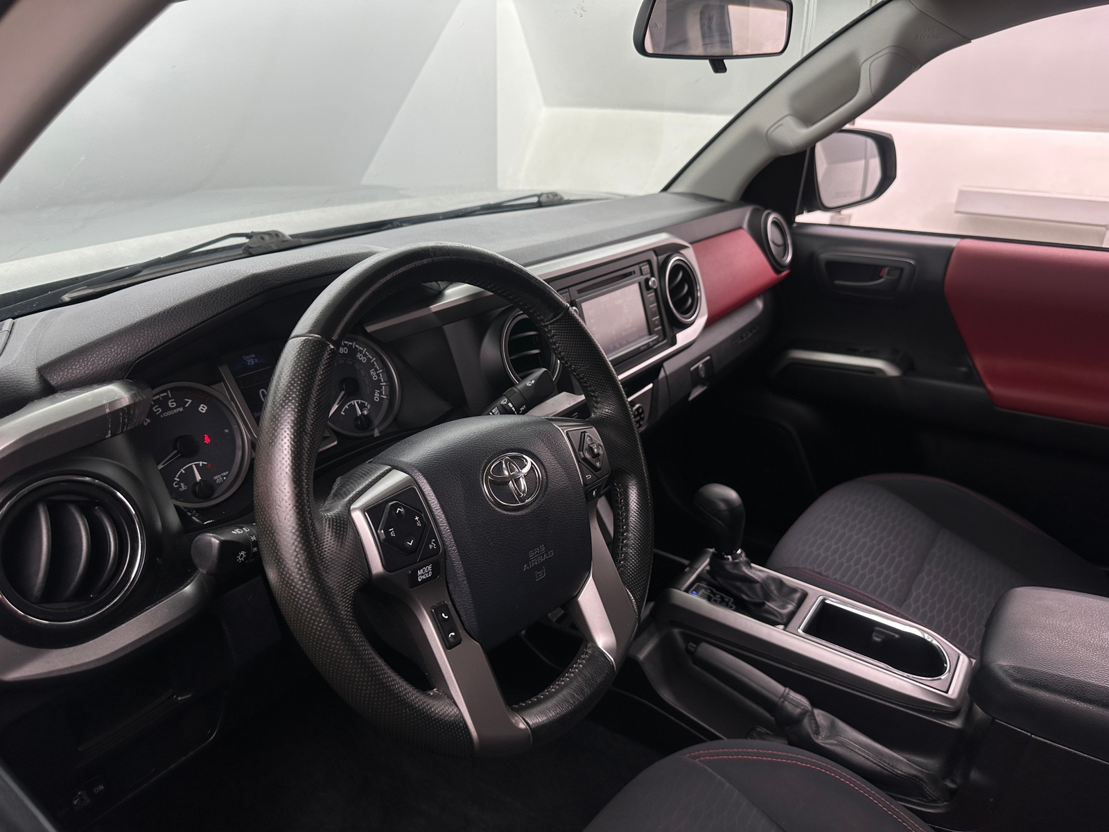 Thumbnail: 2016 Toyota Tacoma - 3