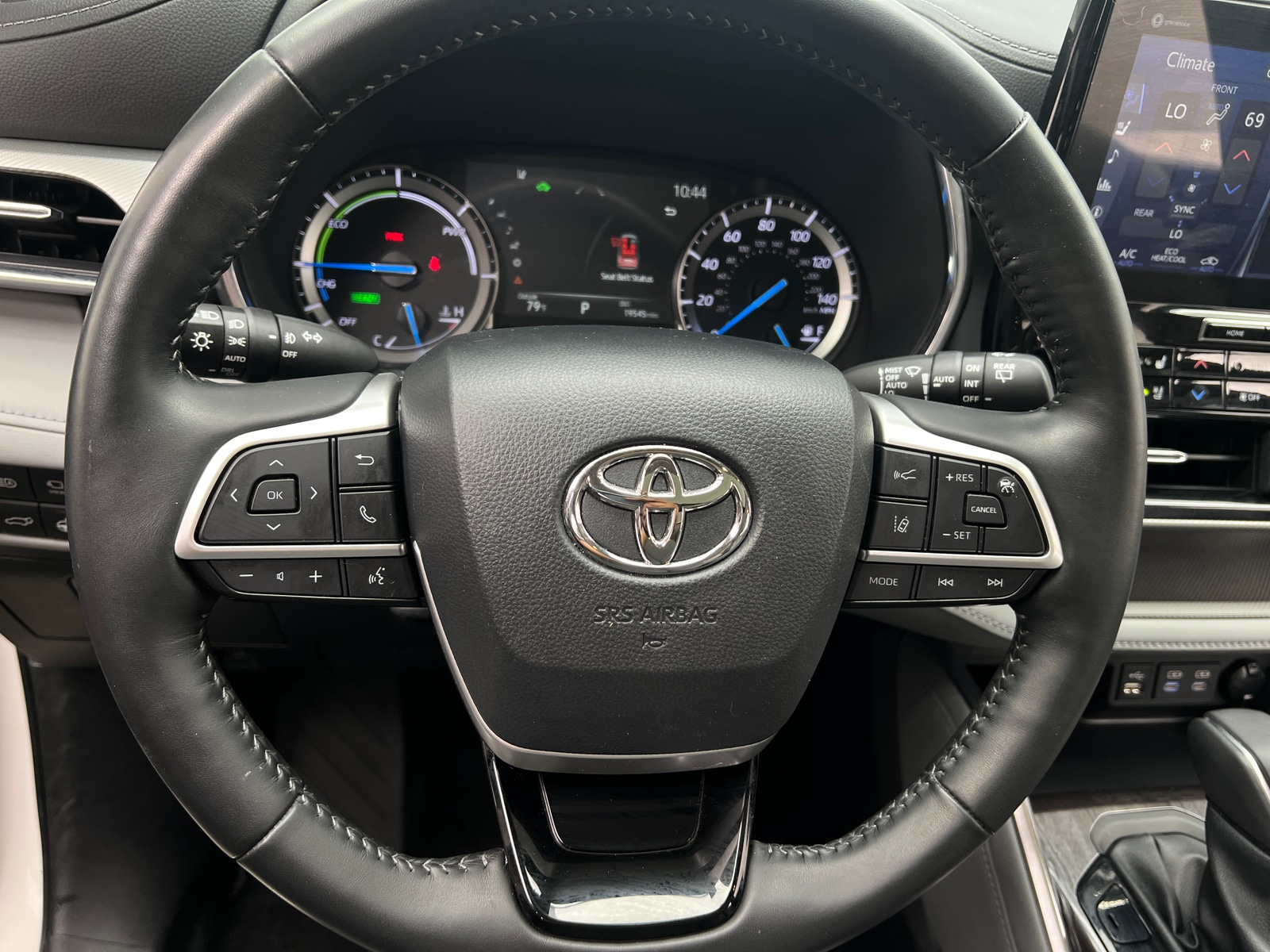 Thumbnail: 2022 Toyota Highlander - 4