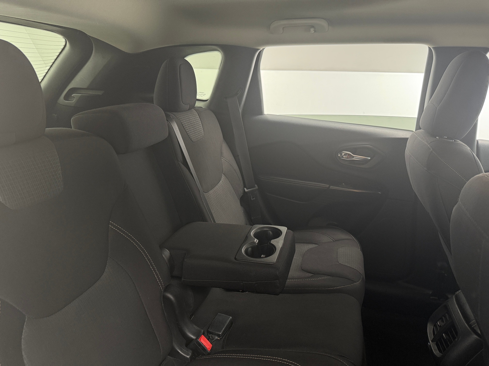 Thumbnail: 2015 Jeep Cherokee - 6
