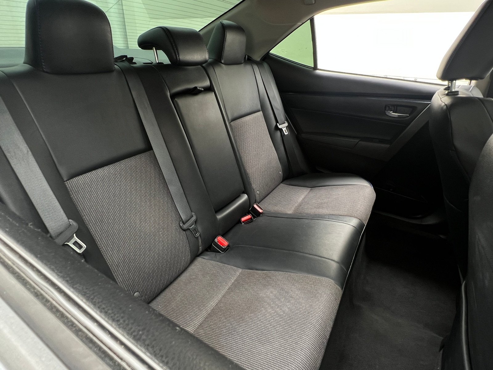 Thumbnail: 2017 Toyota Corolla - 6