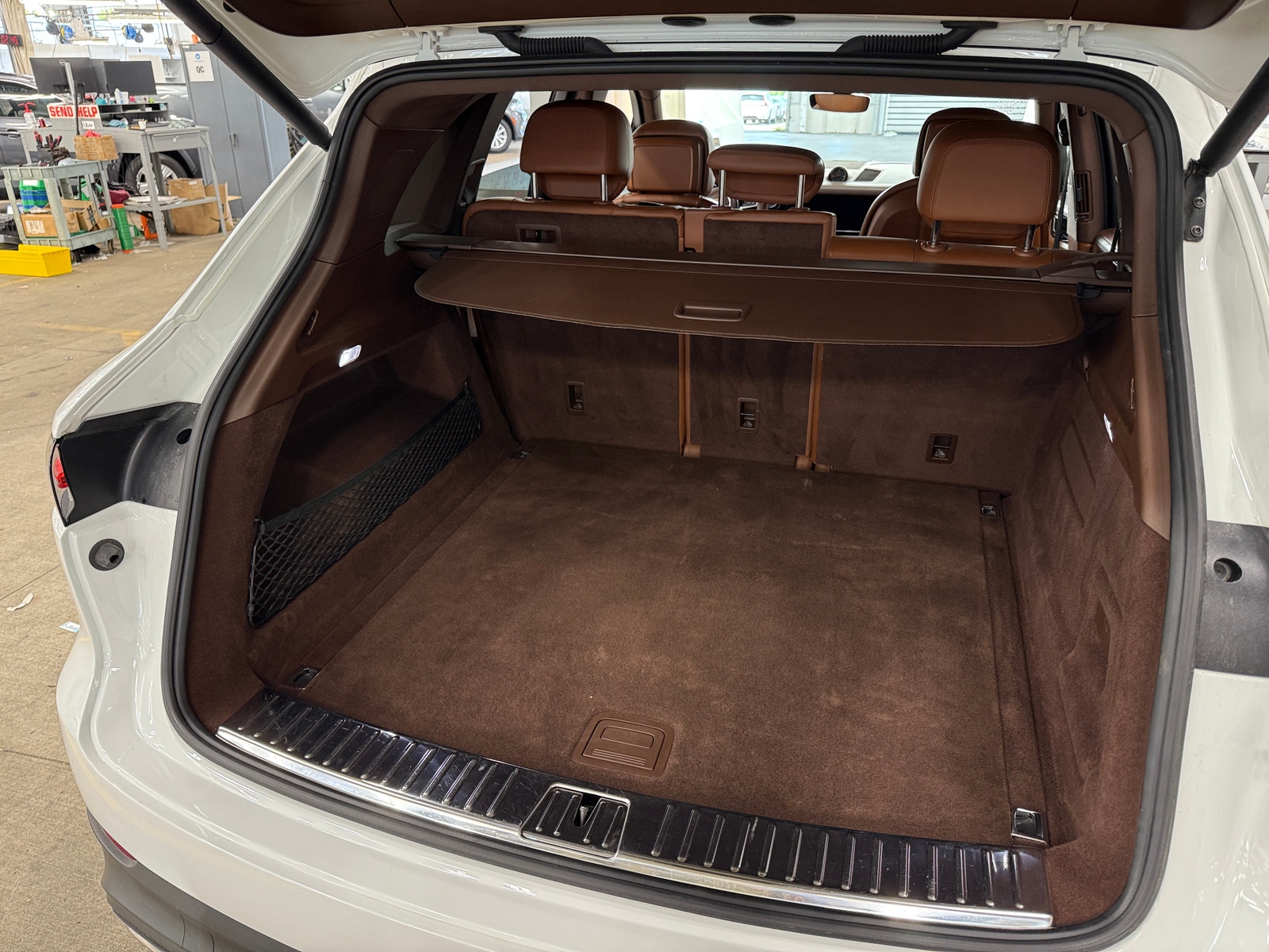 Thumbnail: 2020 Porsche Cayenne - 6