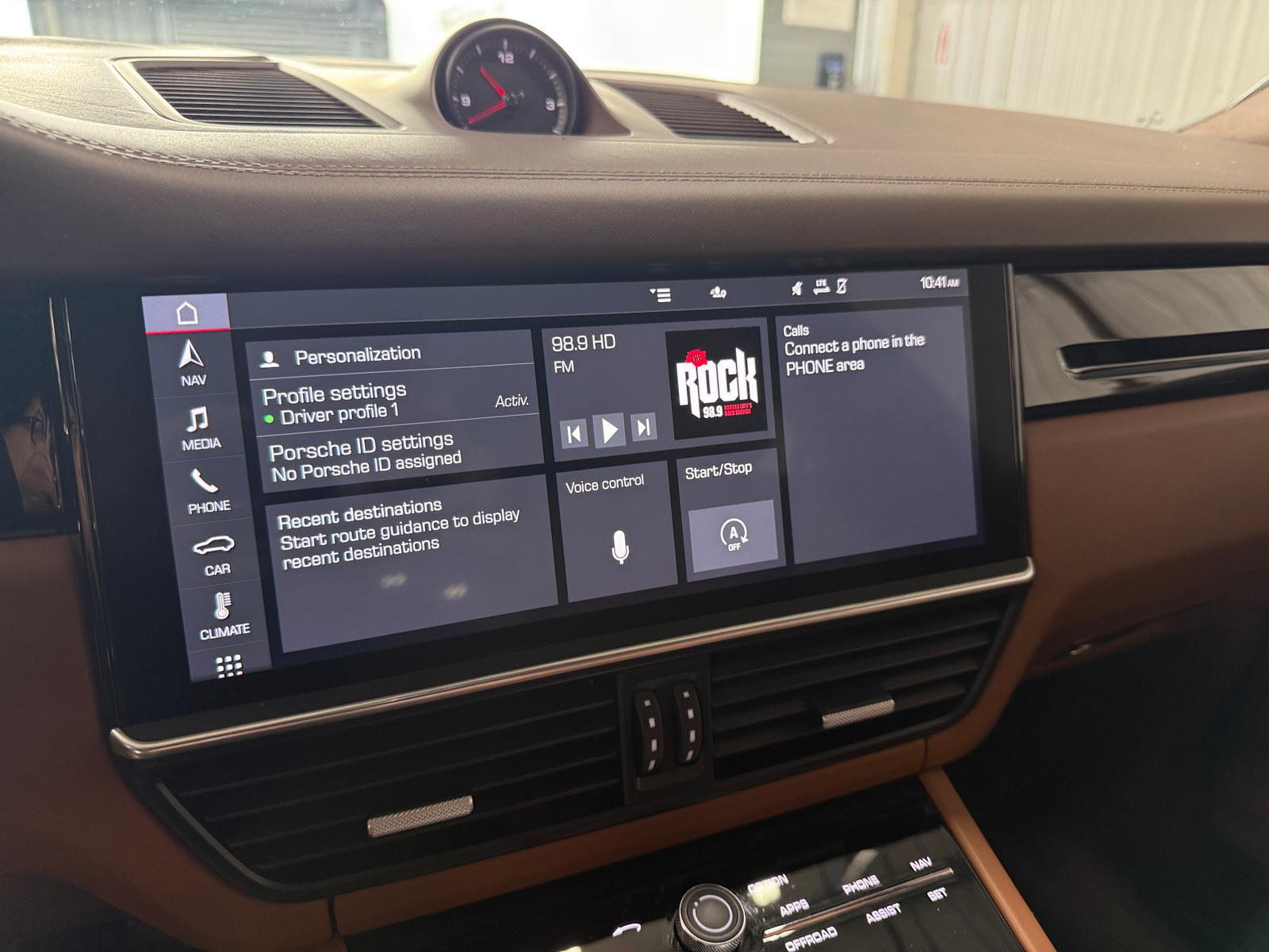 Thumbnail: 2020 Porsche Cayenne - 3