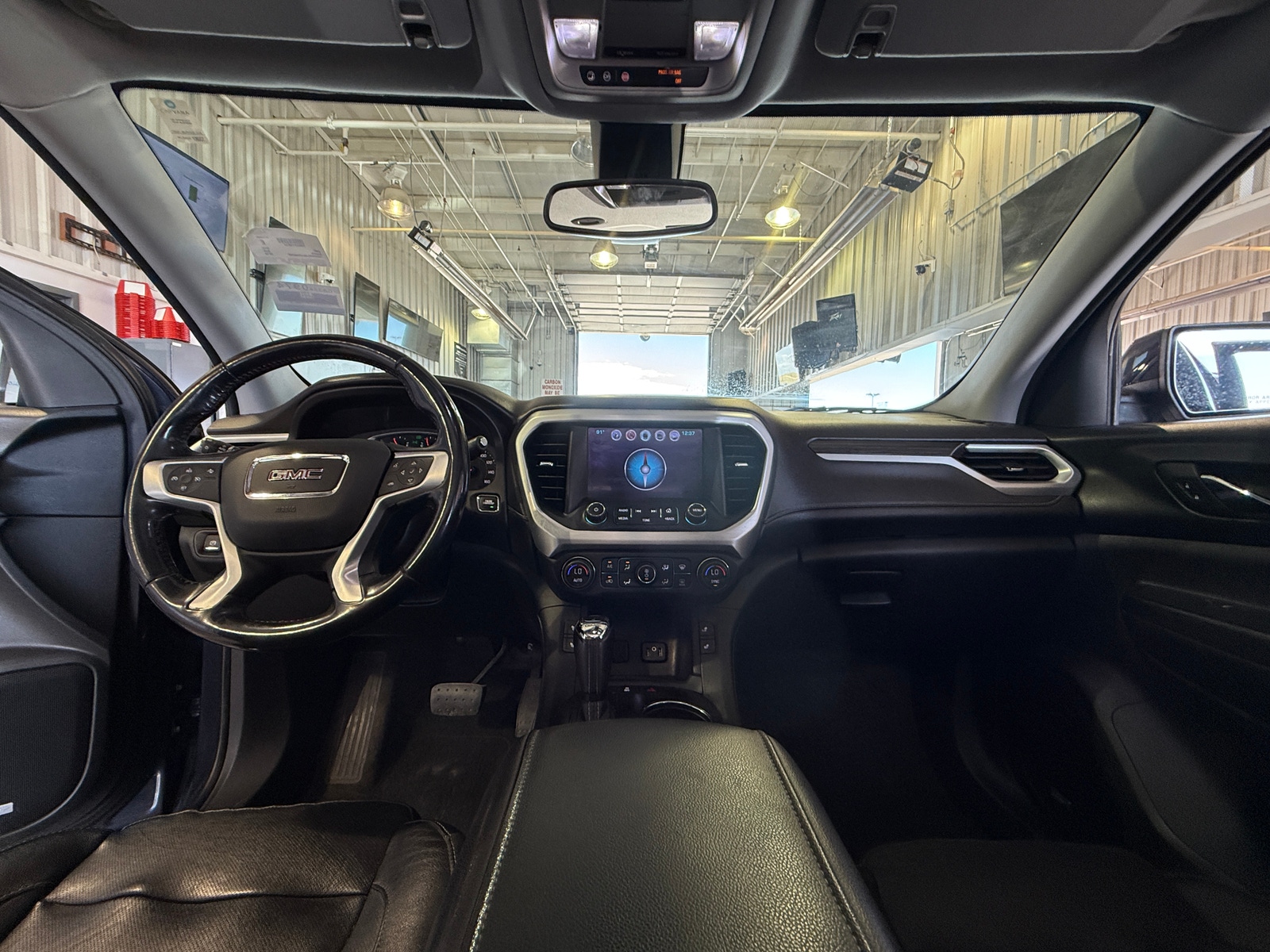 Thumbnail: 2018 GMC Acadia - 2