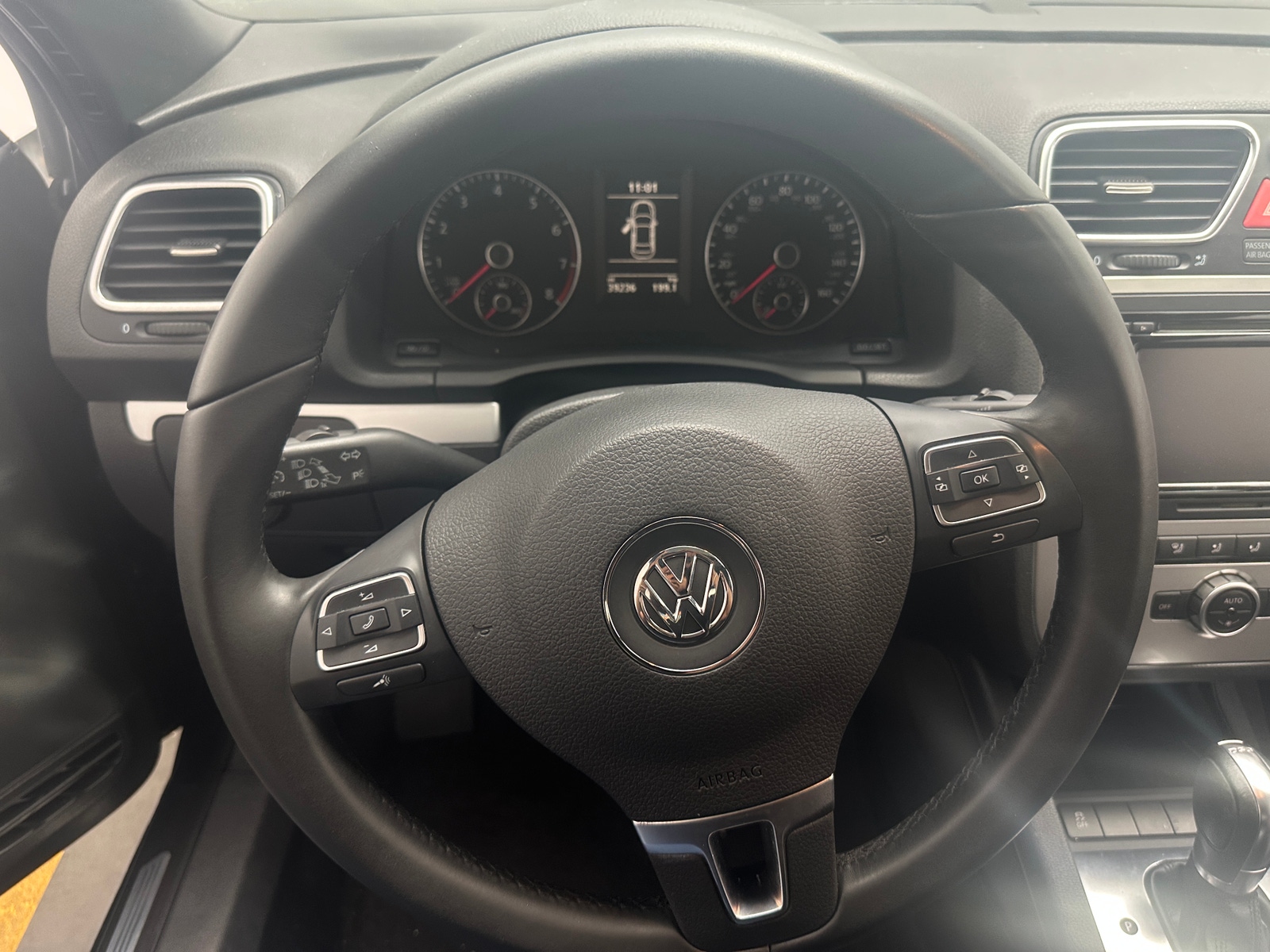 Thumbnail: 2013 Volkswagen Eos - 4