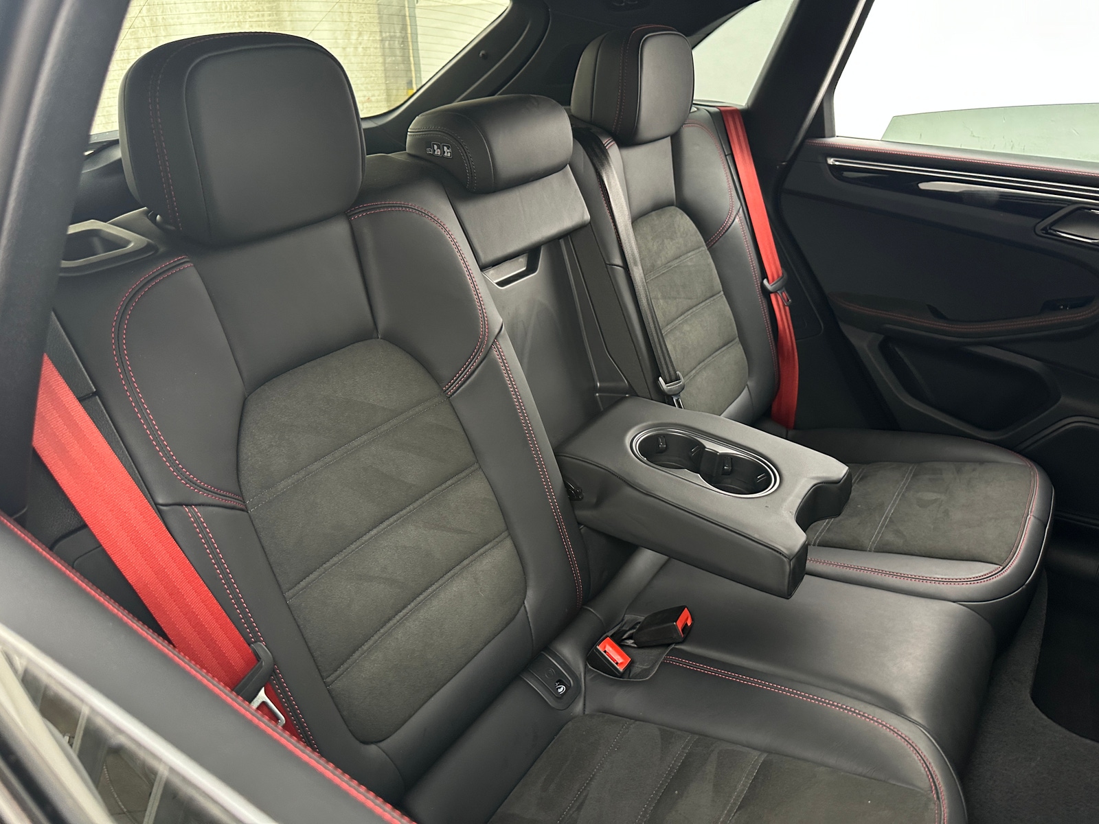 Thumbnail: 2022 Porsche Macan - 5