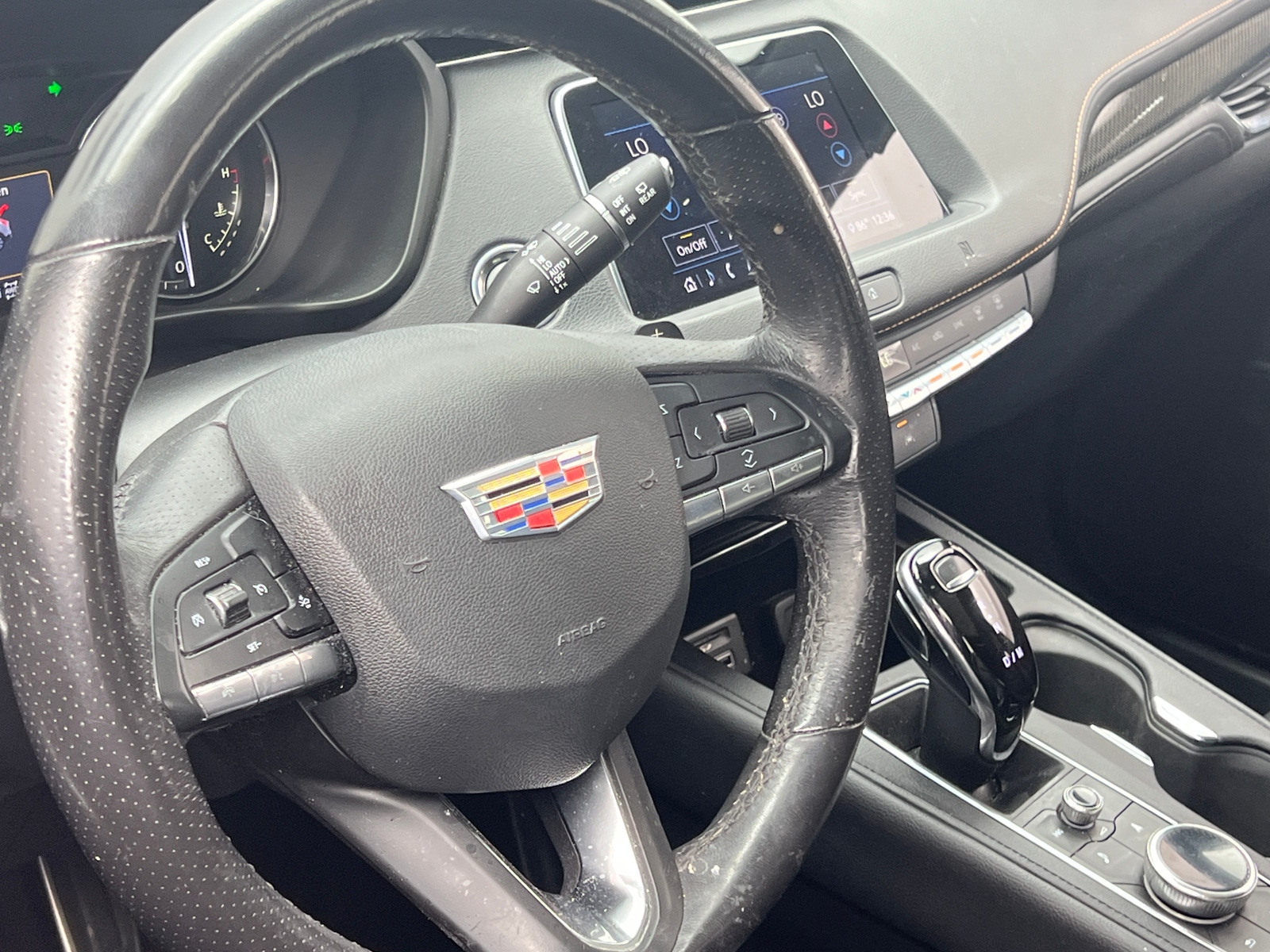 Thumbnail: 2020 Cadillac XT4 - 4