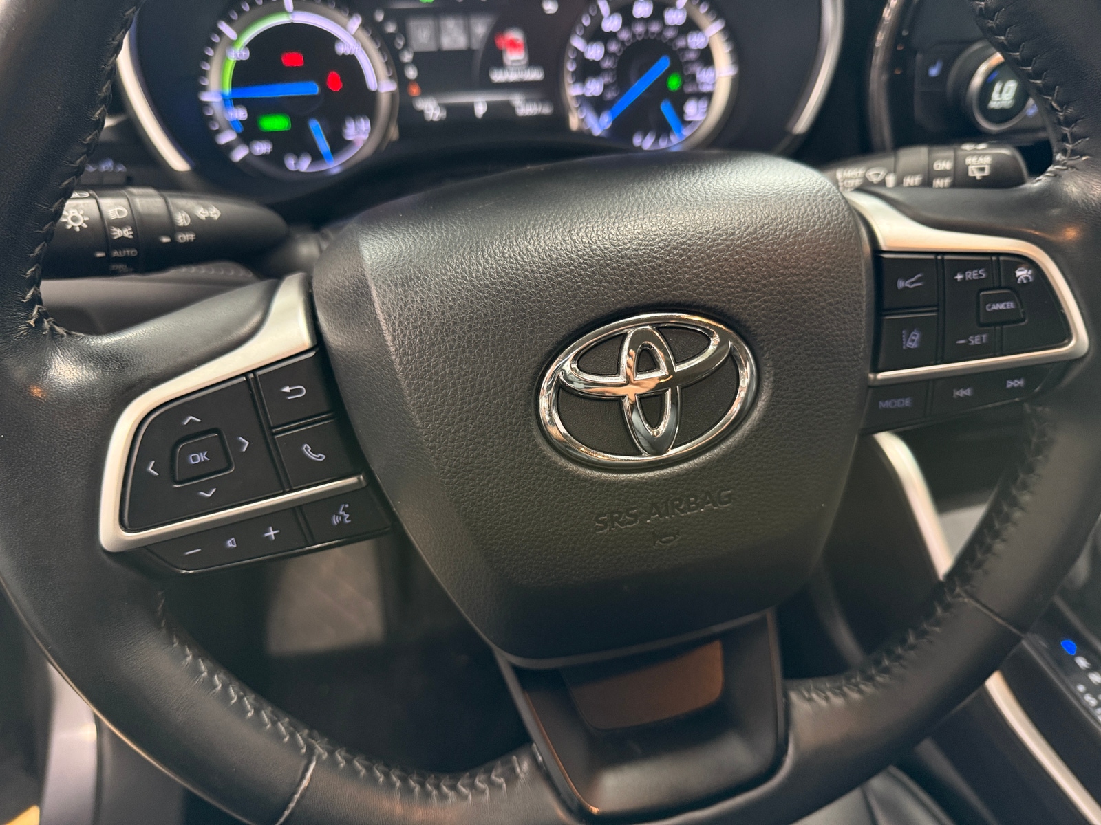Thumbnail: 2022 Toyota Highlander - 4