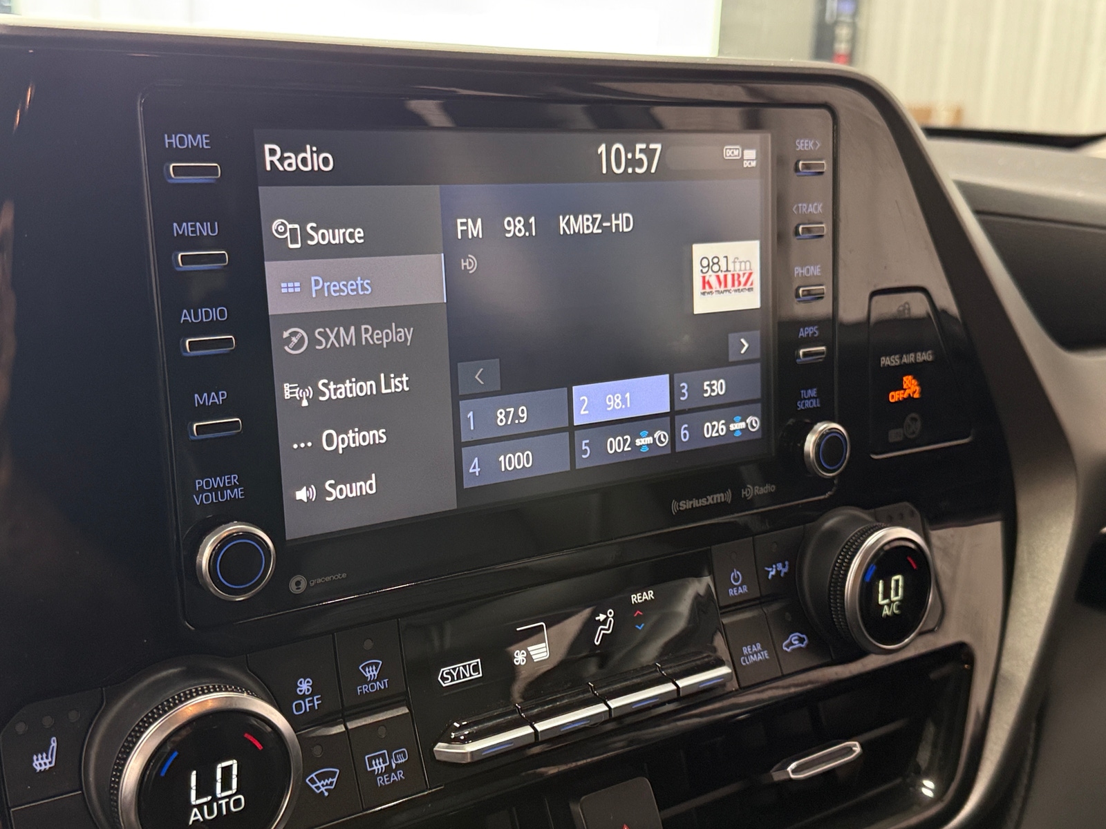 Thumbnail: 2022 Toyota Highlander - 3