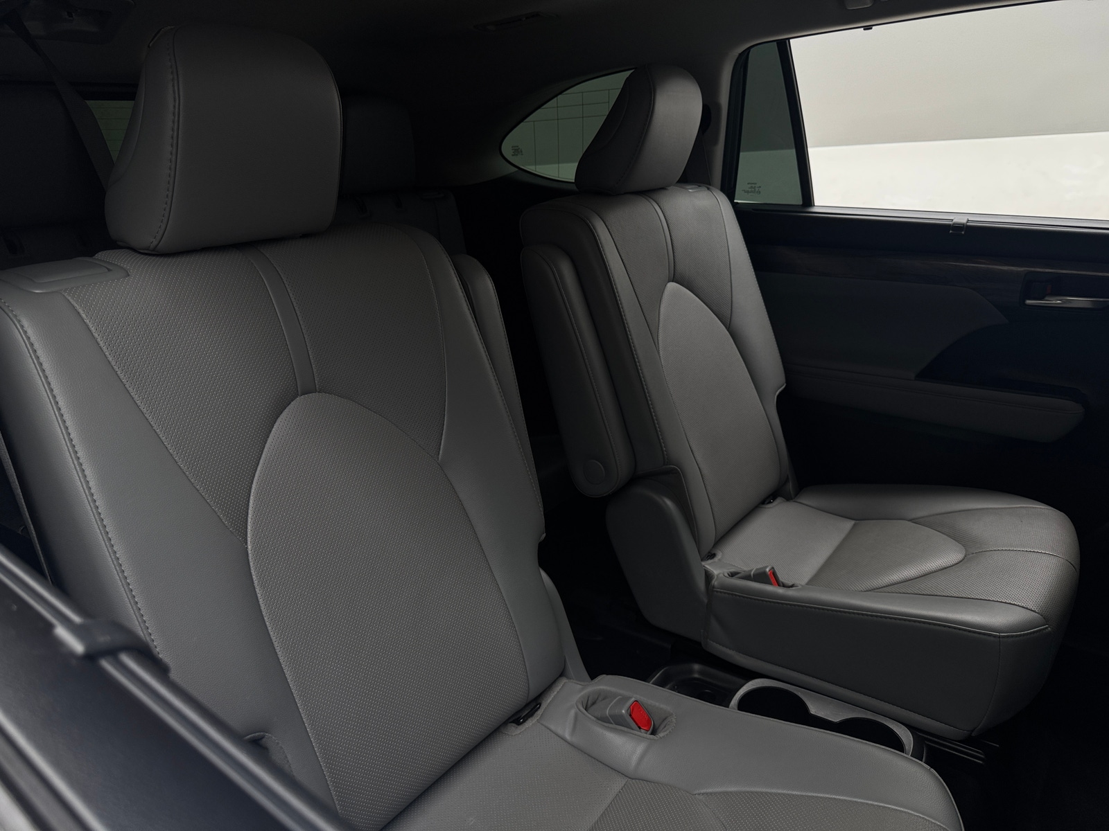 Thumbnail: 2021 Toyota Highlander - 5