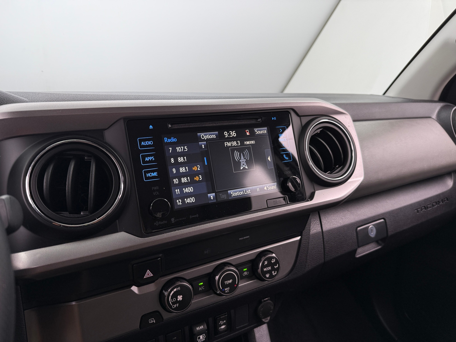 Thumbnail: 2019 Toyota Tacoma - 4