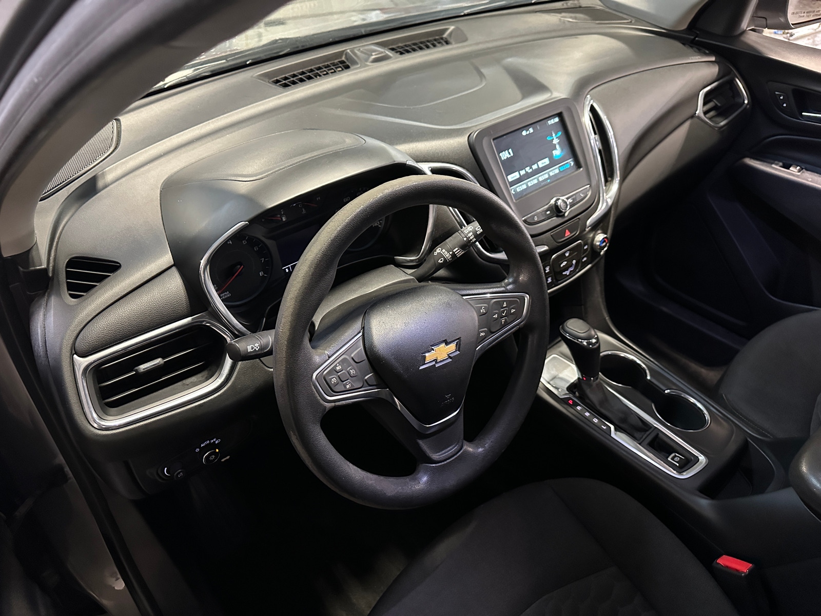 Thumbnail: 2018 Chevrolet Equinox - 3