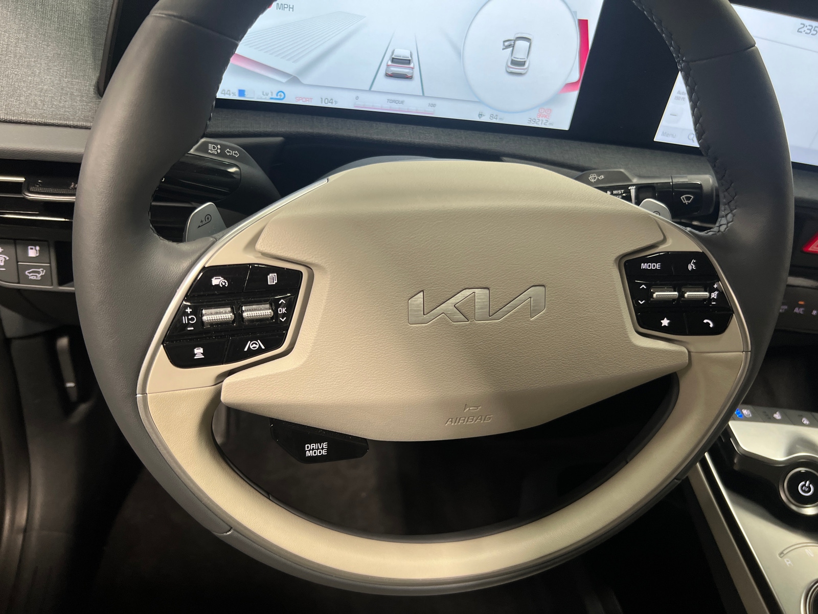 Thumbnail: 2023 Kia EV6 - 4