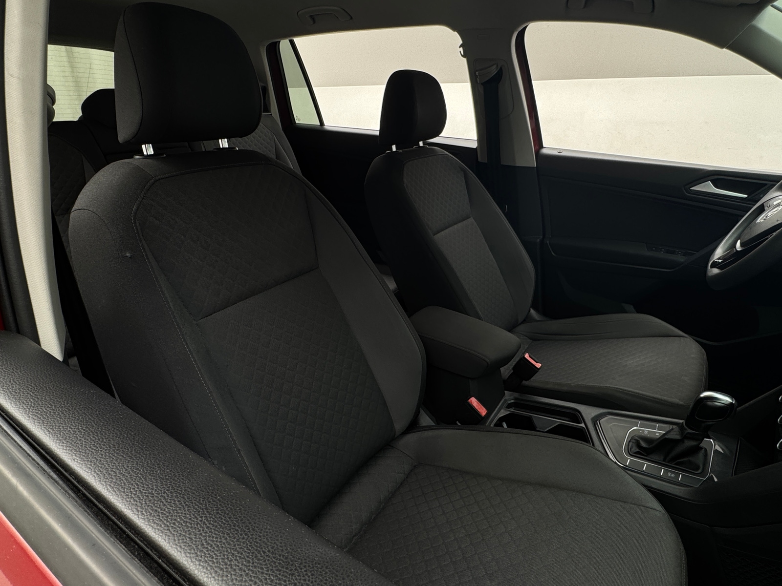 Thumbnail: 2019 Volkswagen Tiguan - 2
