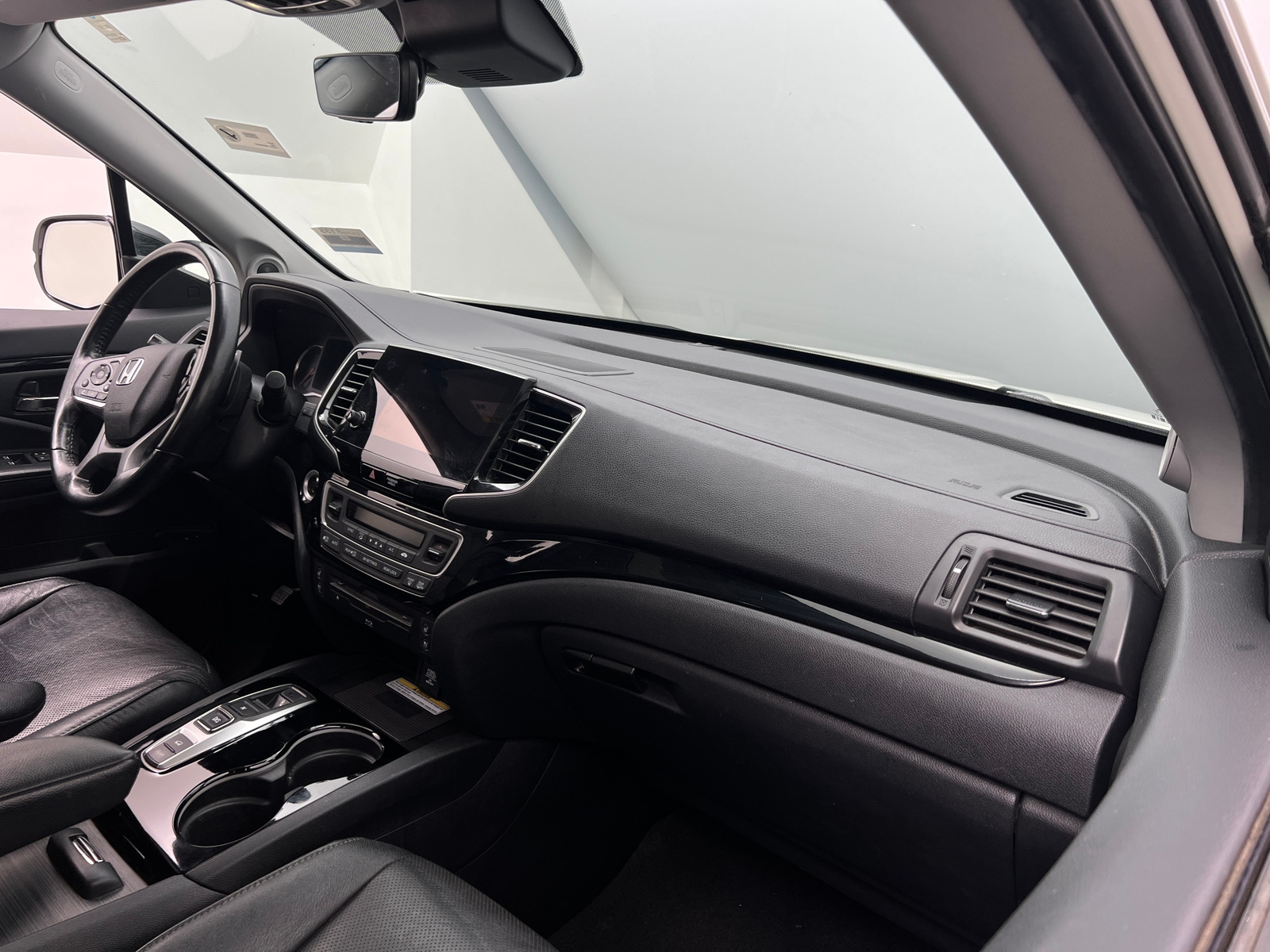 Thumbnail: 2019 Honda Pilot - 2