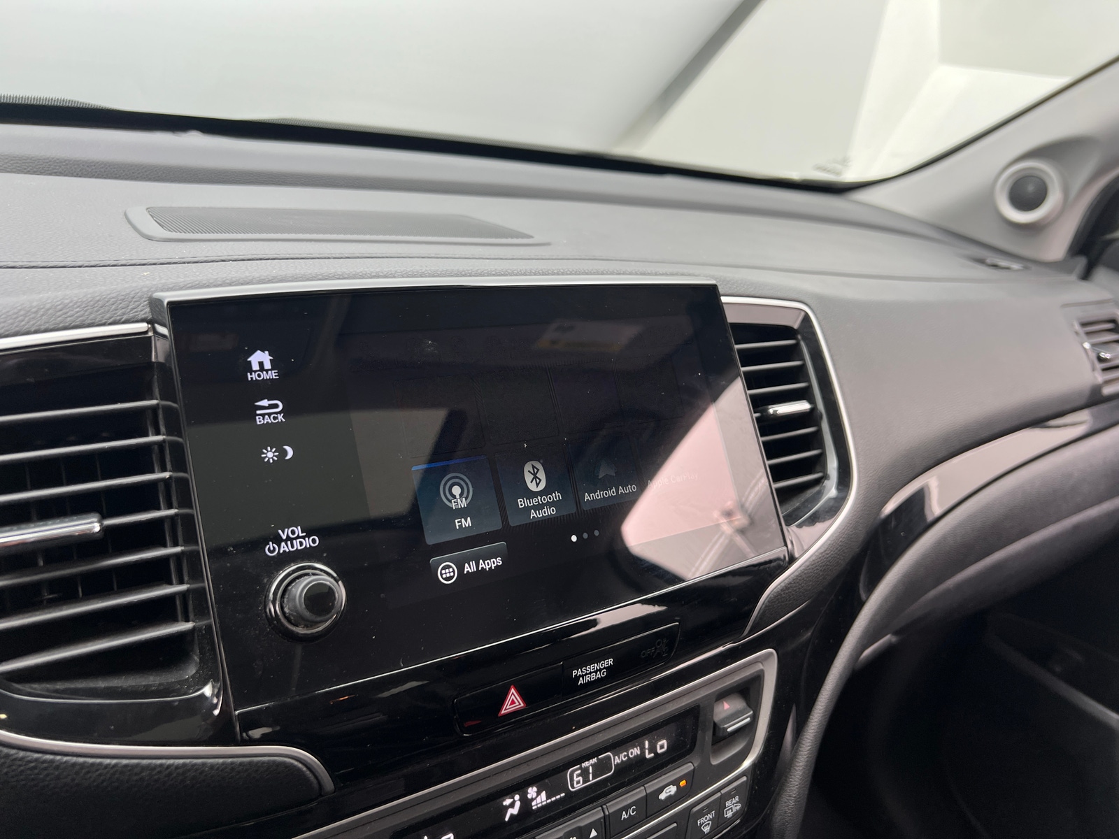 Thumbnail: 2019 Honda Pilot - 3
