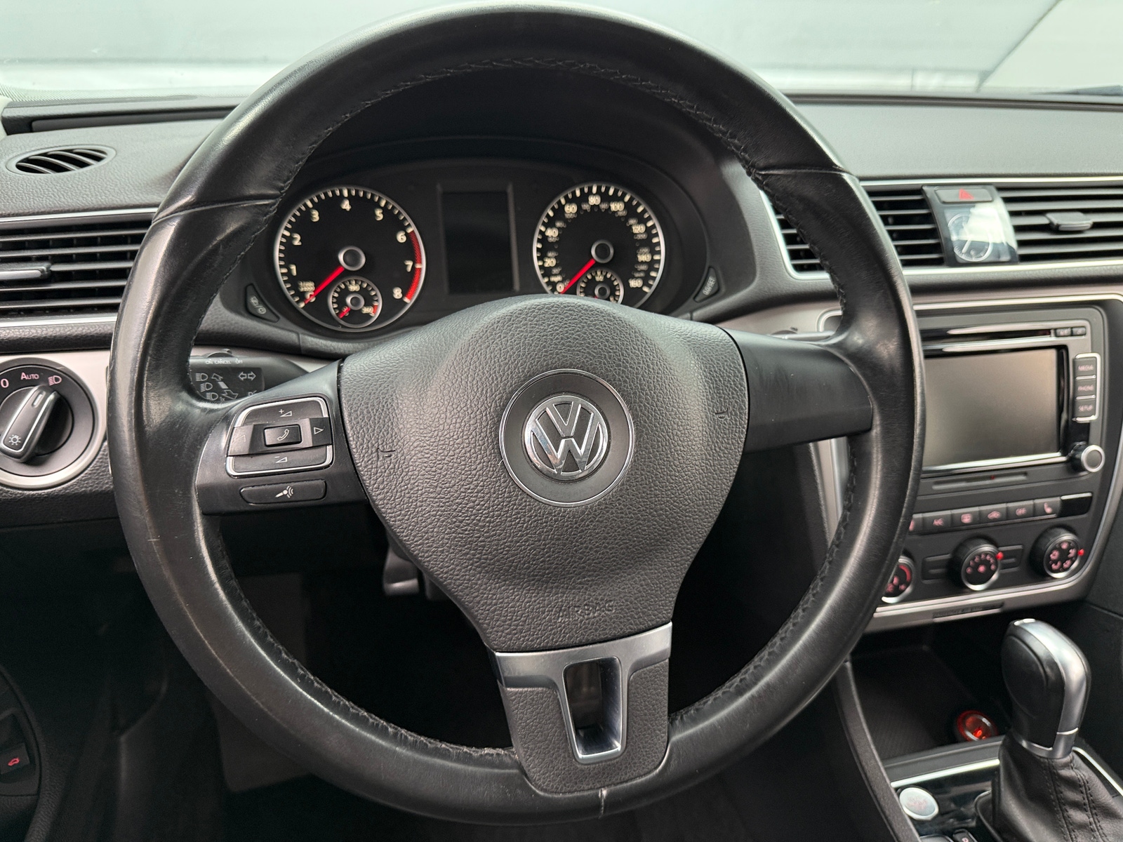 Thumbnail: 2015 Volkswagen Passat - 5