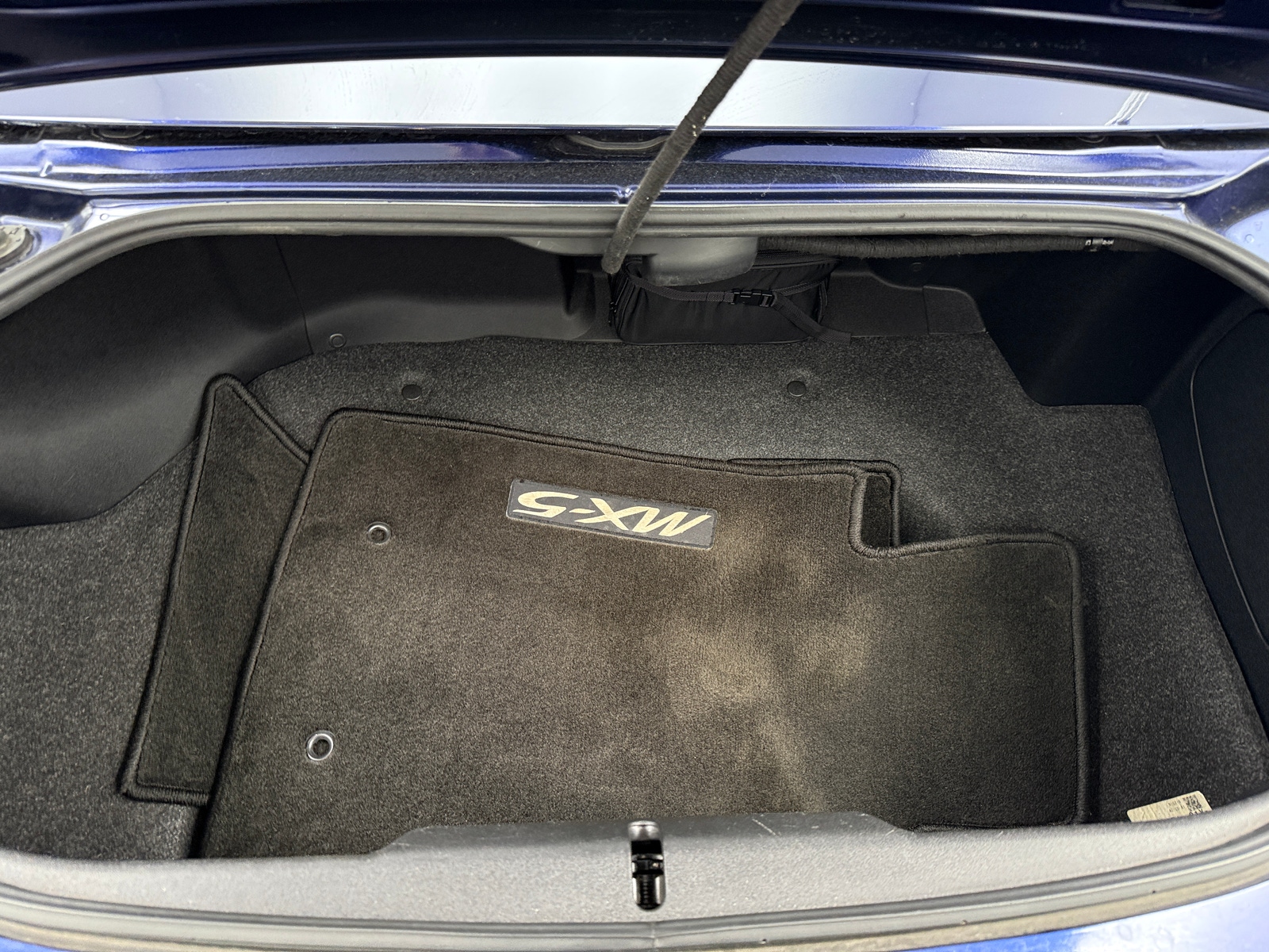 Thumbnail: 2010 Mazda MX-5 Miata - 5