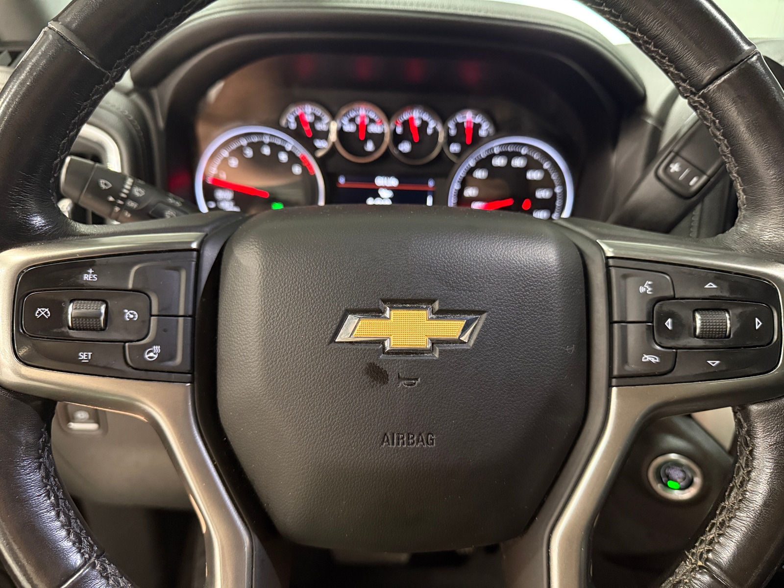 Thumbnail: 2021 Chevrolet Silverado 1500 - 4