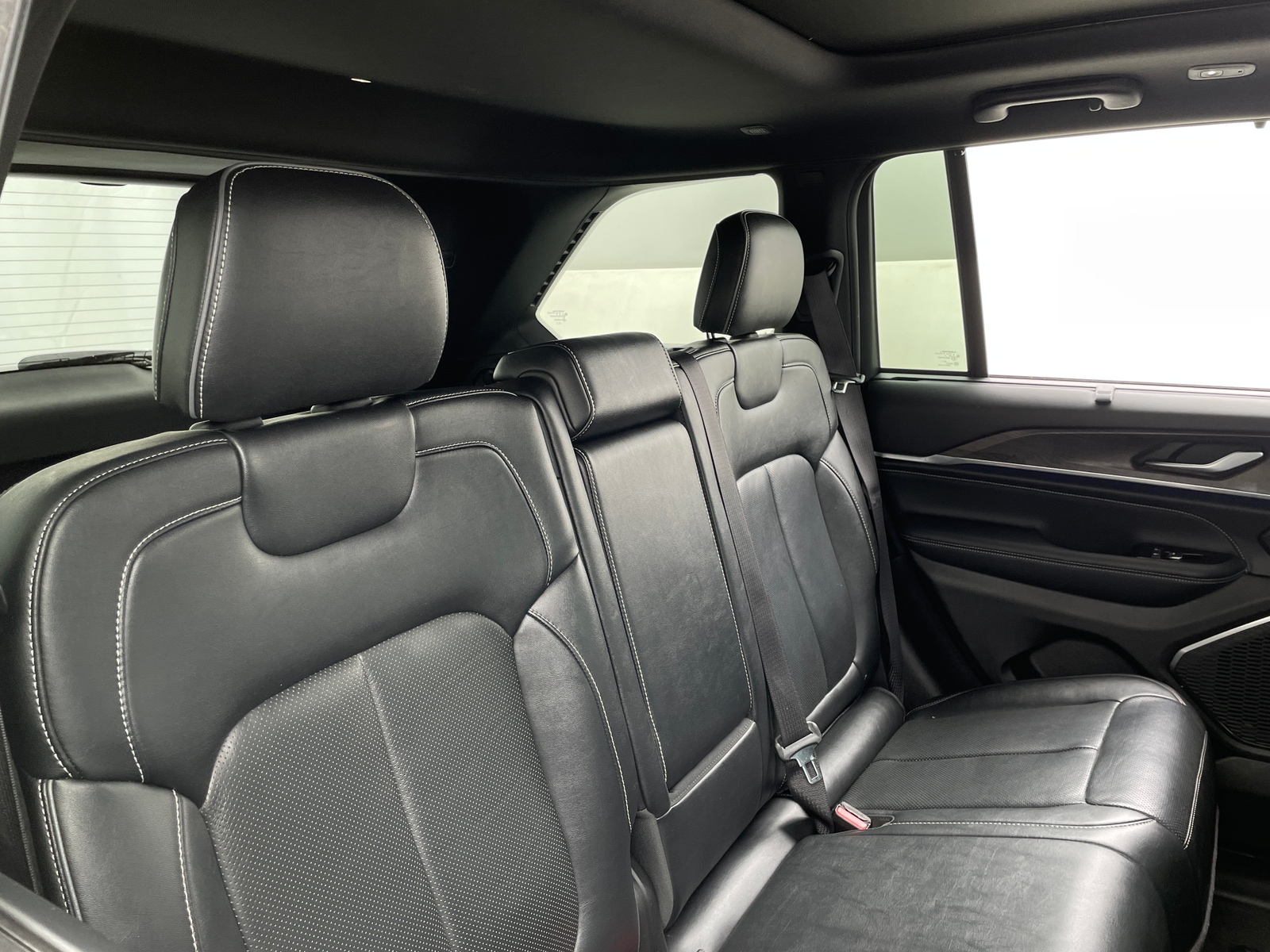 Thumbnail: 2022 Jeep Grand Cherokee - 5