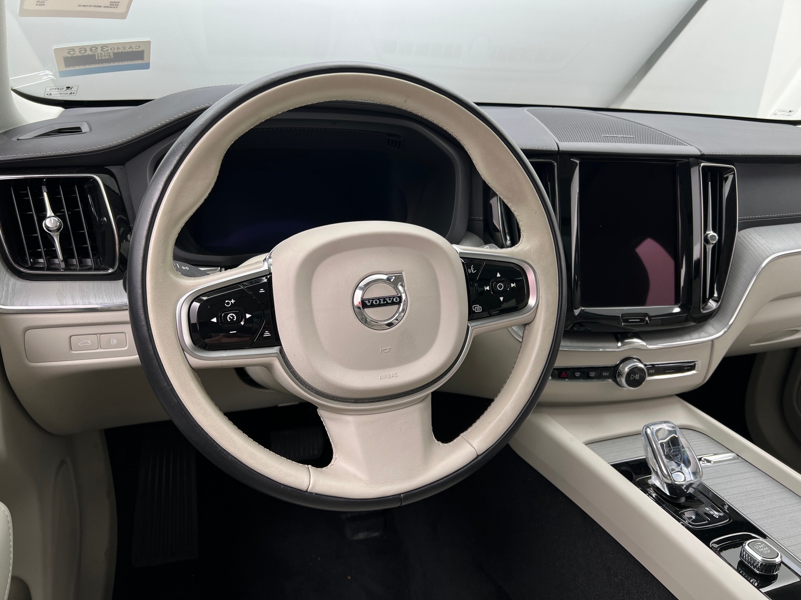 Thumbnail: 2024 Volvo XC60 - 4
