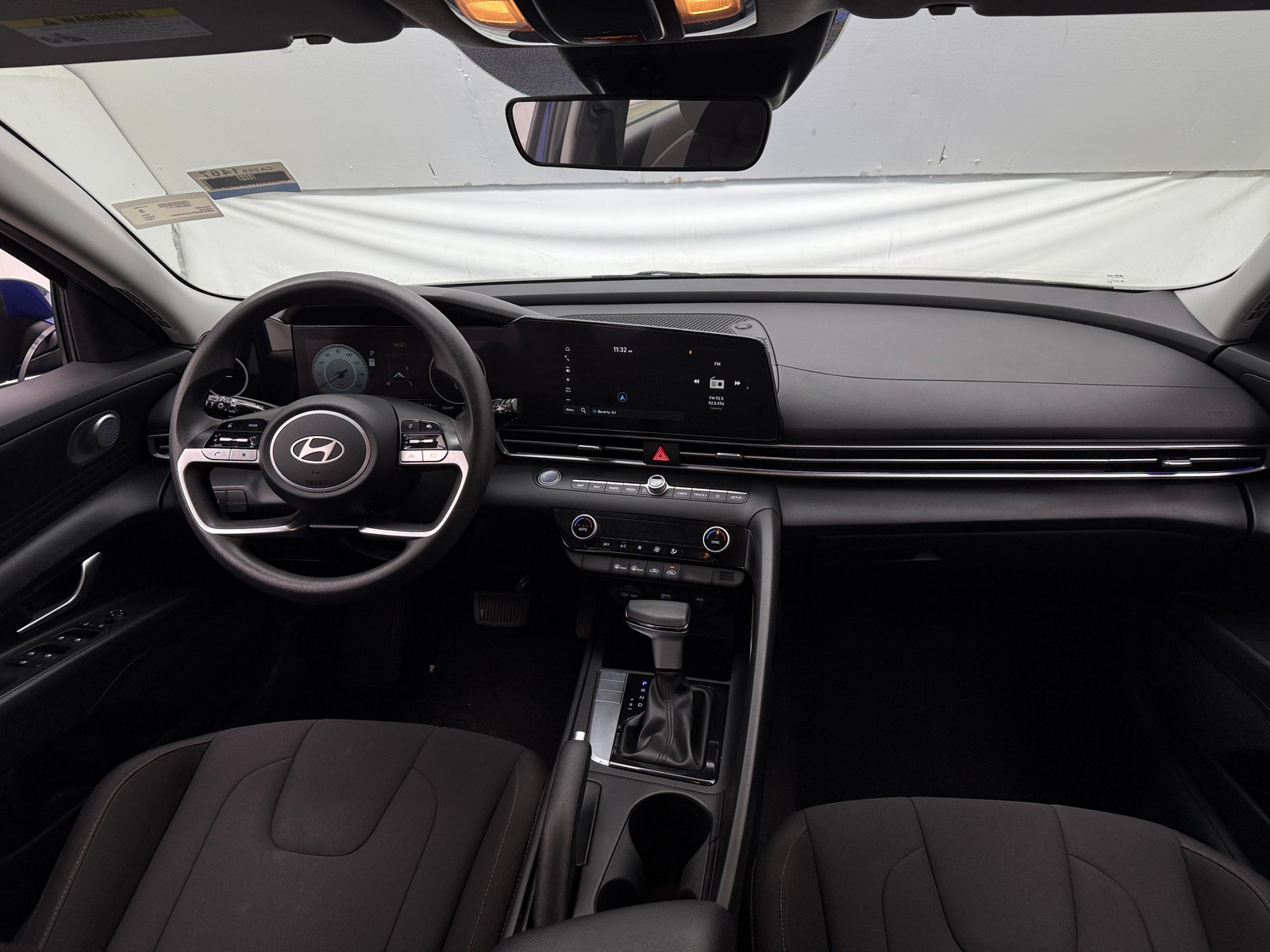 Thumbnail: 2024 Hyundai Elantra - 3