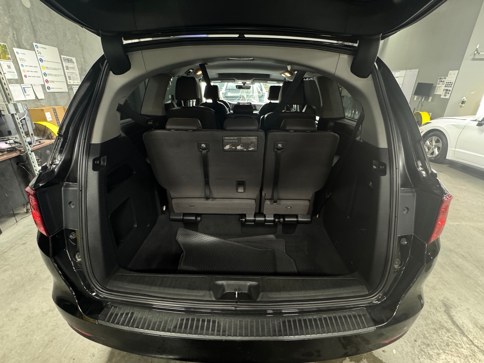 Thumbnail: 2018 Honda Odyssey - 6