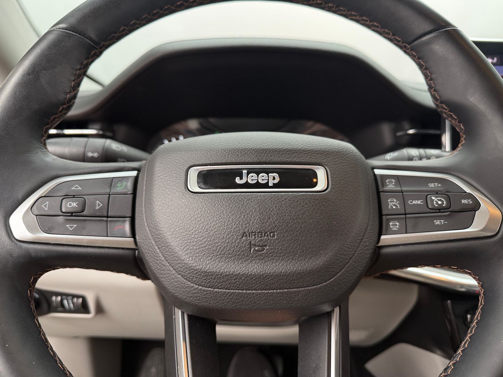 Thumbnail: 2022 Jeep Compass - 4