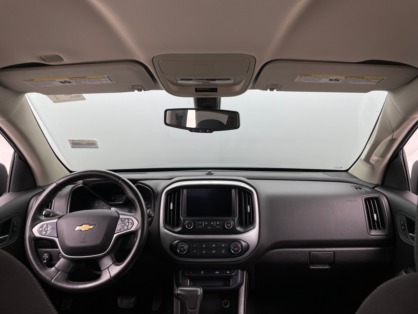 Thumbnail: 2015 Chevrolet Colorado - 3