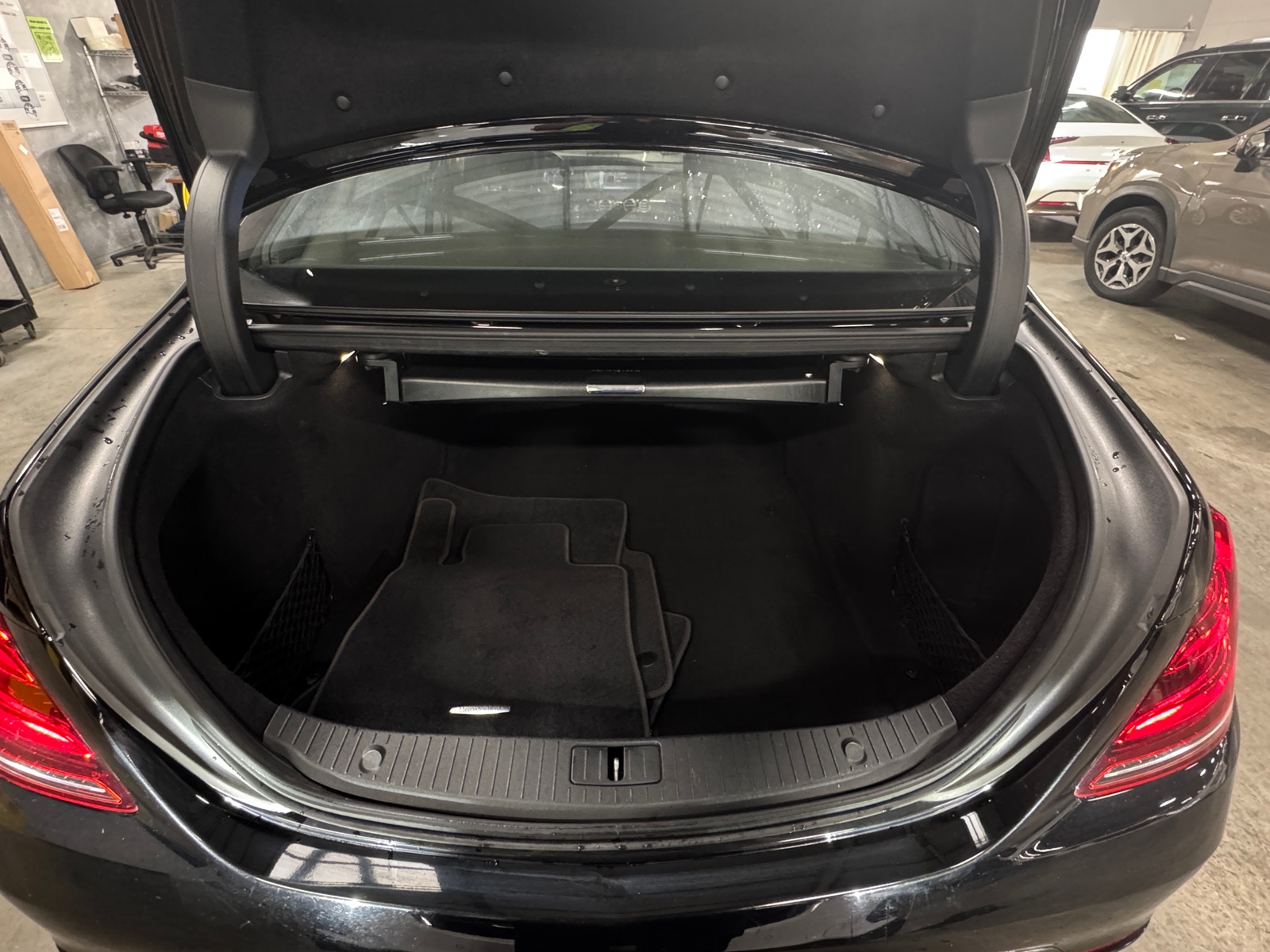 Thumbnail: 2020 Mercedes-Benz S-Class - 6