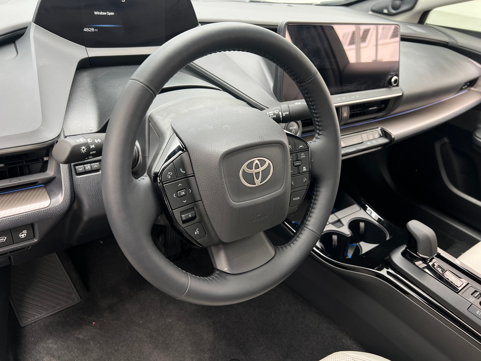 Thumbnail: 2024 Toyota Prius - 4