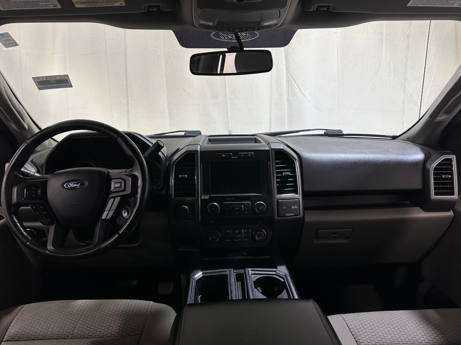 Thumbnail: 2018 Ford Econoline - 3