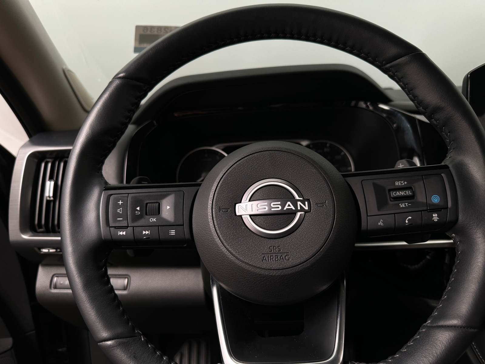 Thumbnail: 2024 Nissan Pathfinder - 4