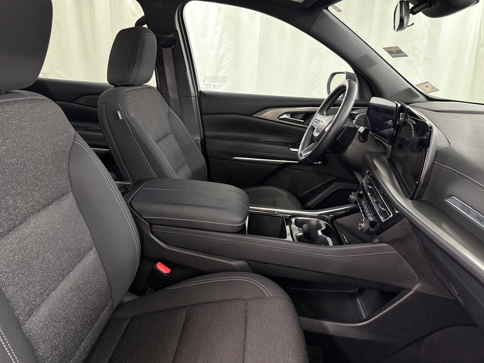 Thumbnail: 2025 Chevrolet Traverse - 2