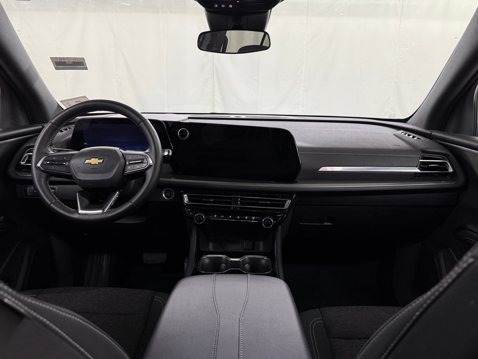 Thumbnail: 2025 Chevrolet Traverse - 3