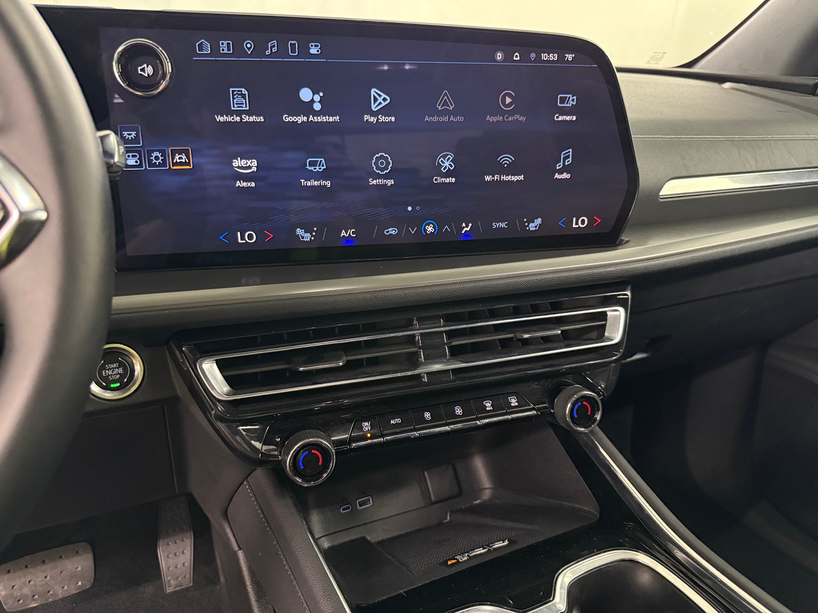 Thumbnail: 2025 Chevrolet Traverse - 4